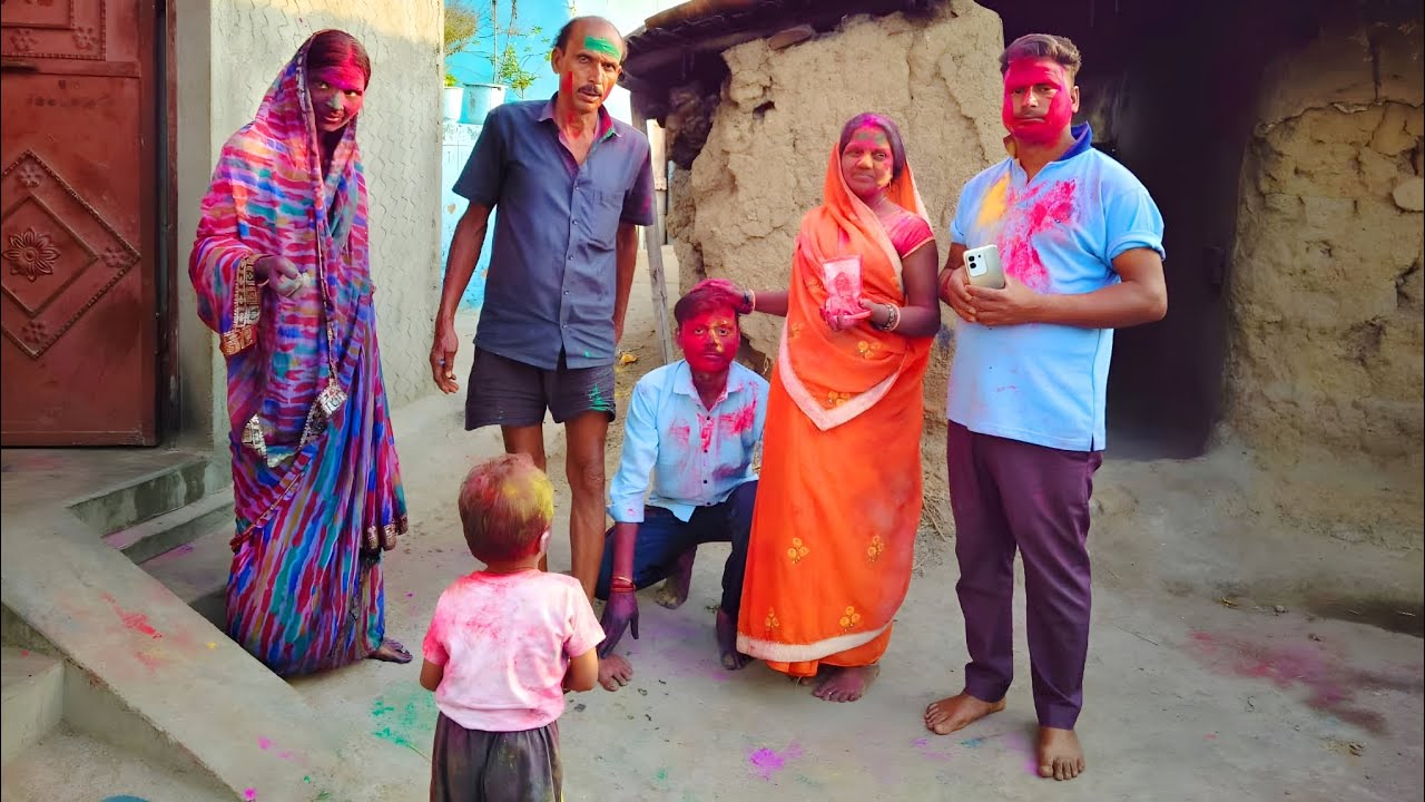 Happy Holi Family Ke Sath 😃