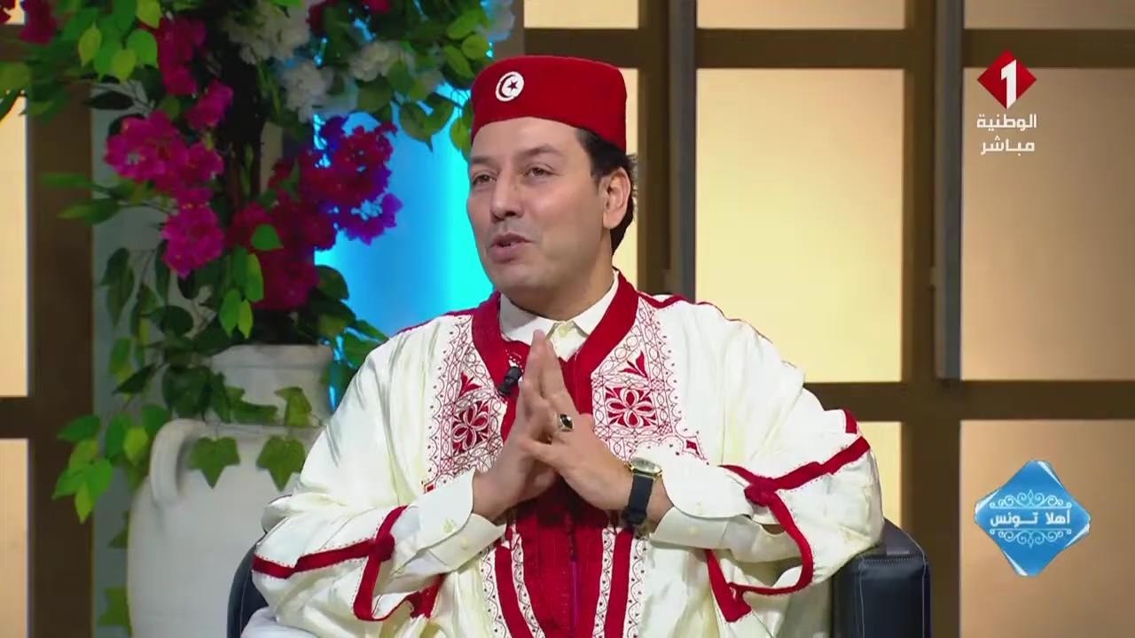 معتز الصياح مندوب عام وكالة اسفار دولية مع سفيان بن قمرة مصمم اللباس التقليدي التونسي