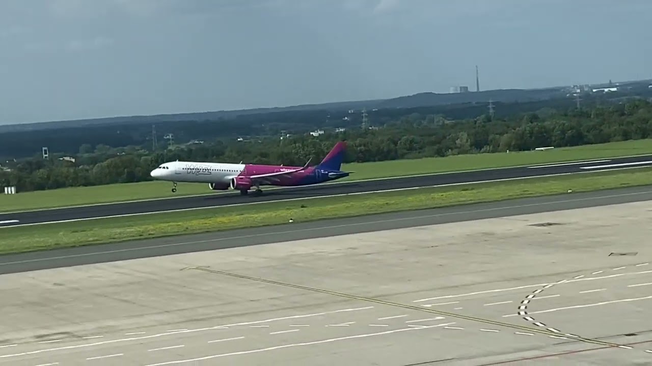 Wizz Air A321neo Takeoff Dortmund Airport