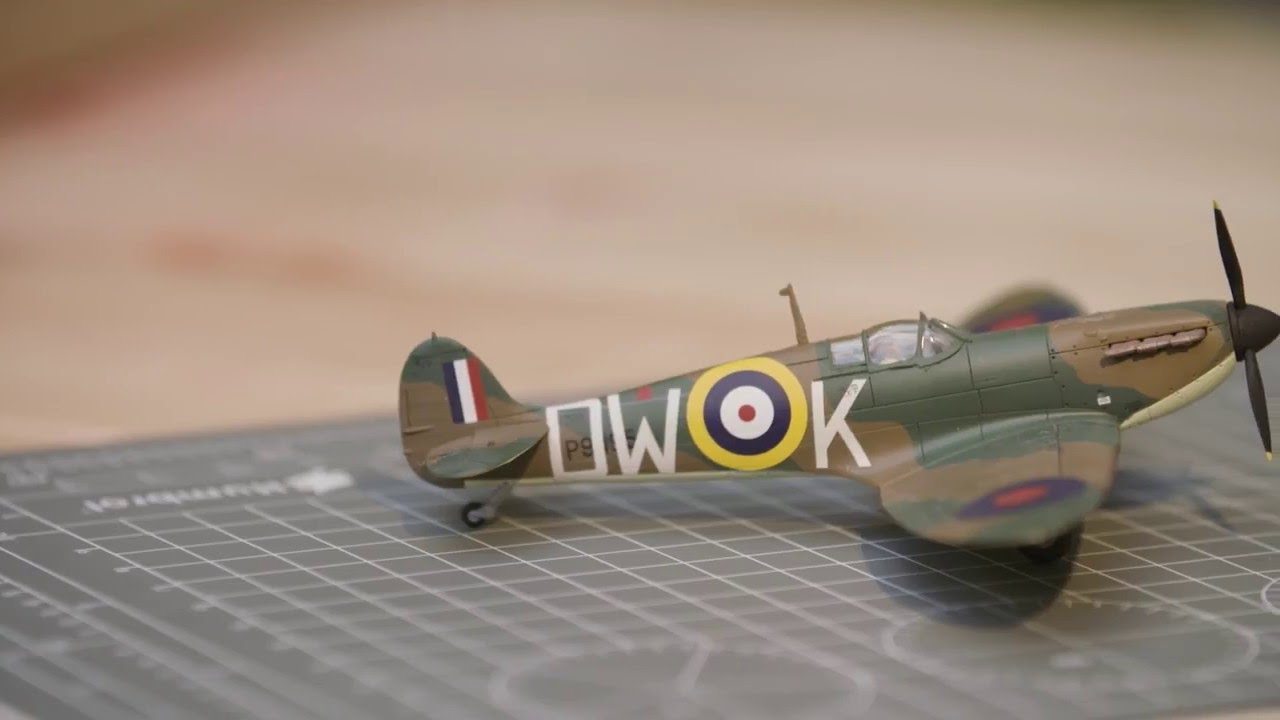 Airfix Spitfire Starter Gift Set | Hobbycraft