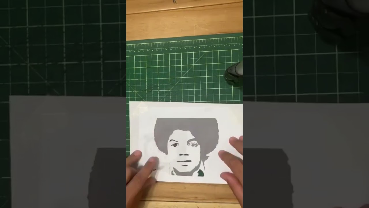 Processo de recorte Stencil (tr&ecirc;s camadas) // droll arte