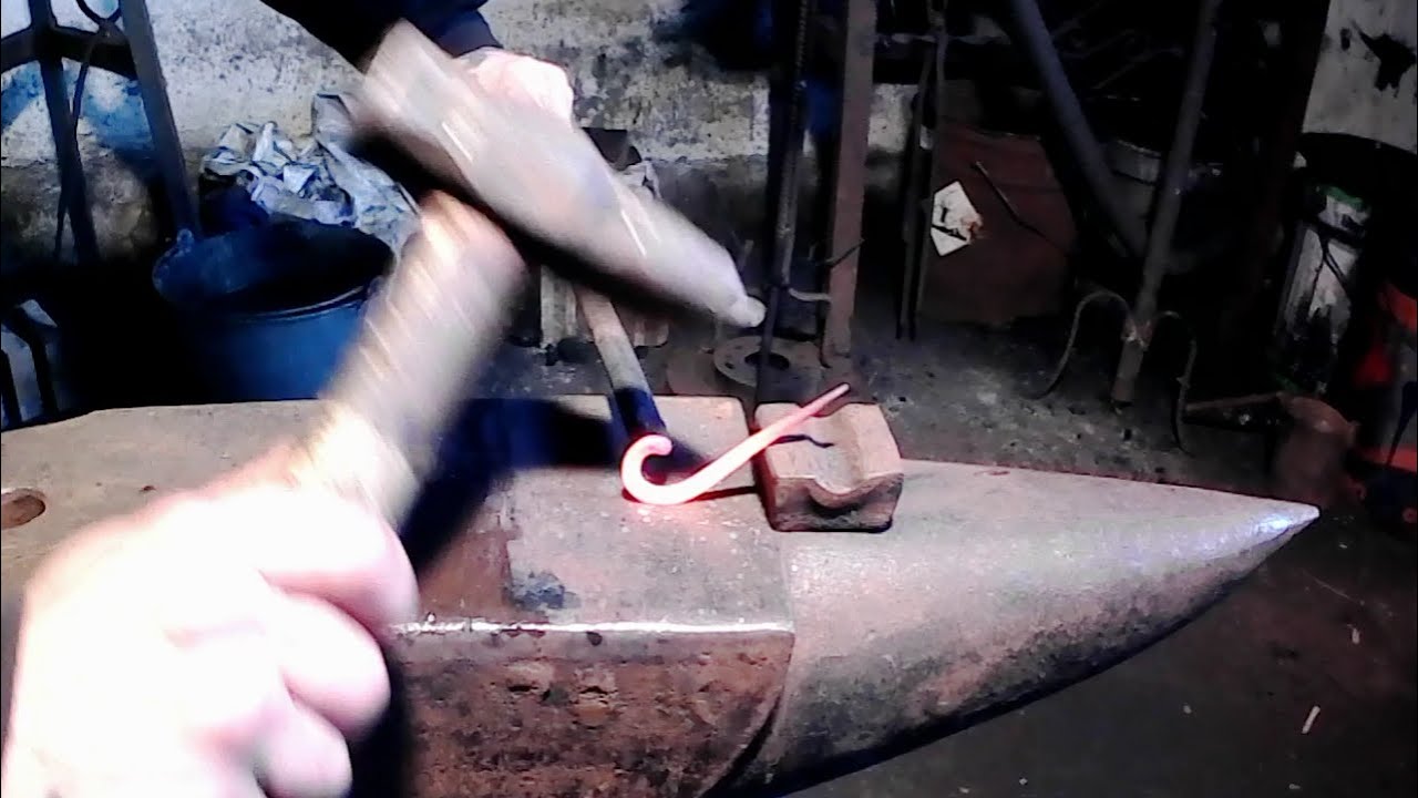 forja de gusano para sacacorchos