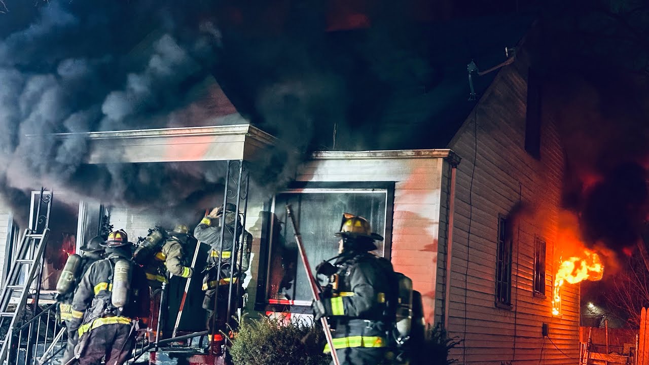 Detroit Fire Box Alarm - Chief 2 Dwelling Fire [7840 Stahelin]