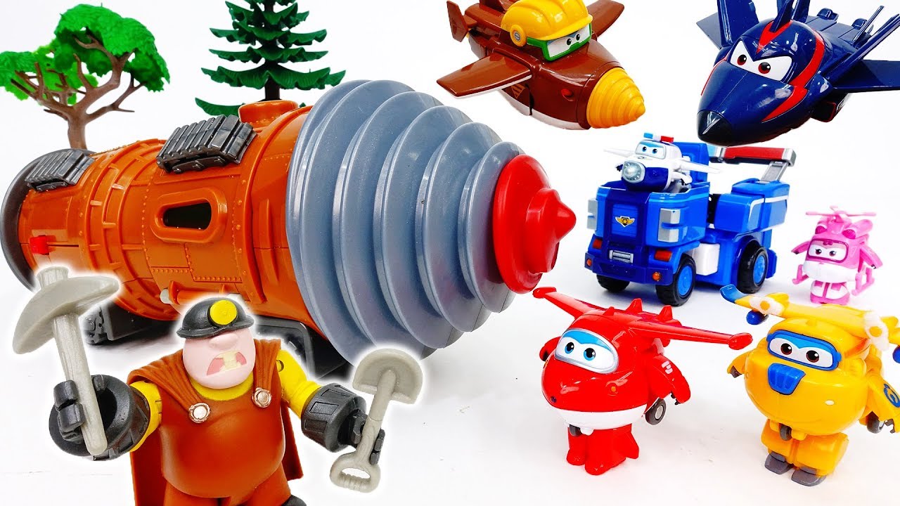 Go Go Super Wings, The Underminer Is Making Troubles~! - ToyMart TV