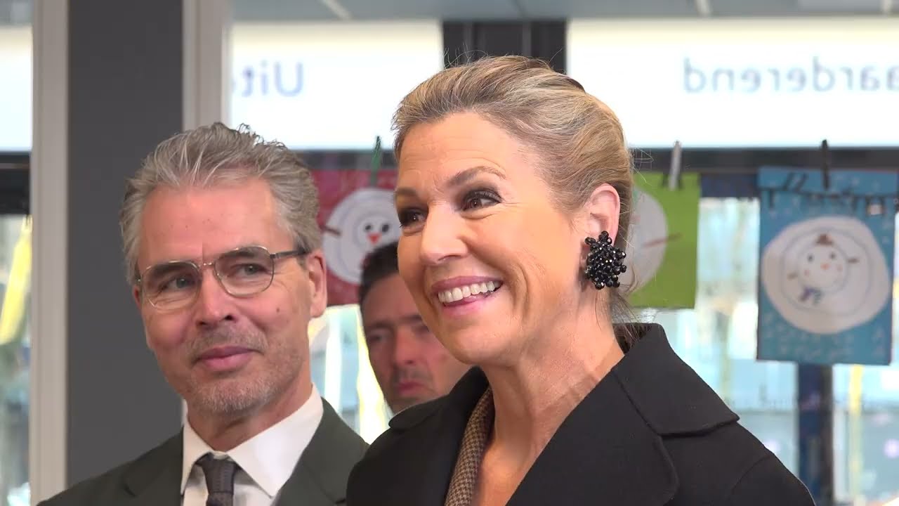 Máxima gaat voor nieuwe haarstijl bij muzikaal bezoek in Alphen aan den Rijn