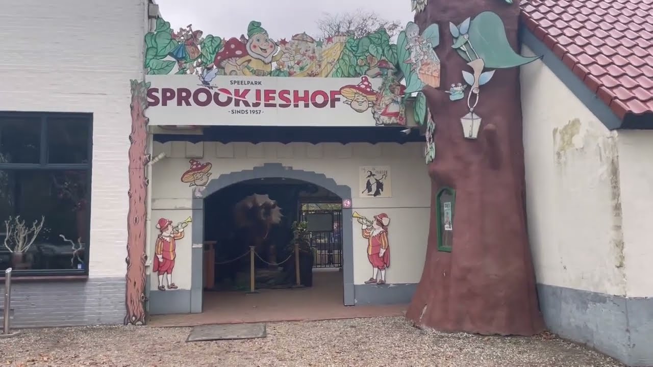 Dino’s kijken bij het Sprookjeshof