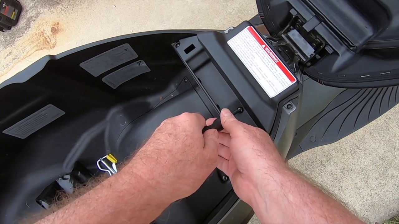 Piaggio BV-350 Dead Battery! How to locate, access and jump Start - Beverly 350 Scooter