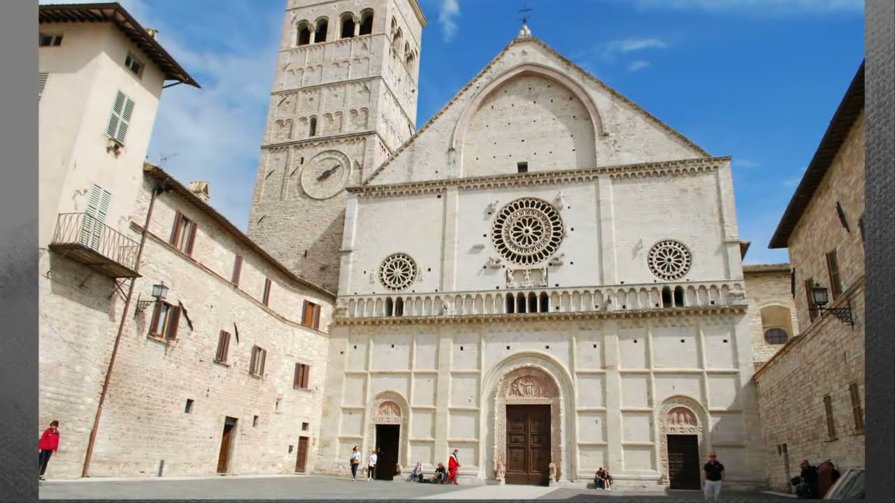 A San Rufino-bazilika – A keresztelőkútnál újjászületett Ferenc és Klára