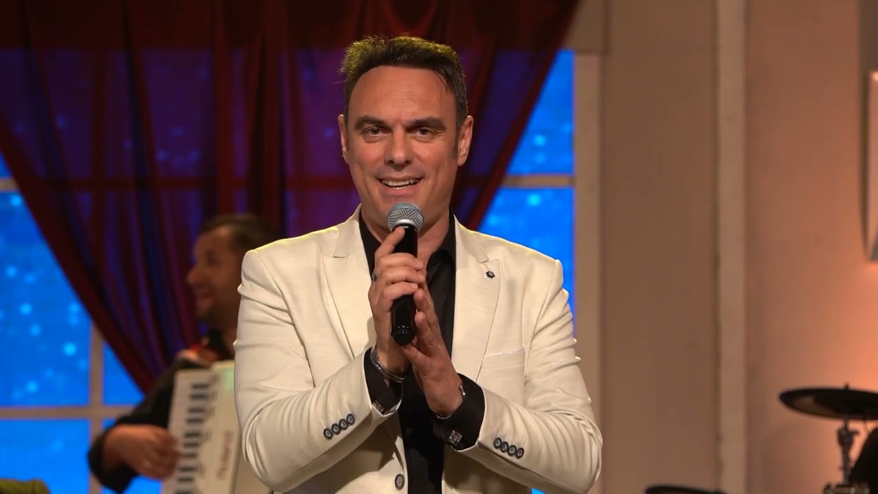 Fokus Bend i Borce Naumovski Ministerot - Daleku vo tugjina - Na zdravje LIVE TV Show