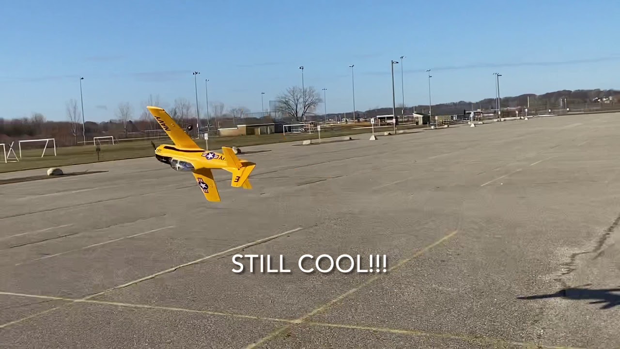 E-flite T-28 Trojan 1.1m BNF Basic - 3s Low Level Aerobatics