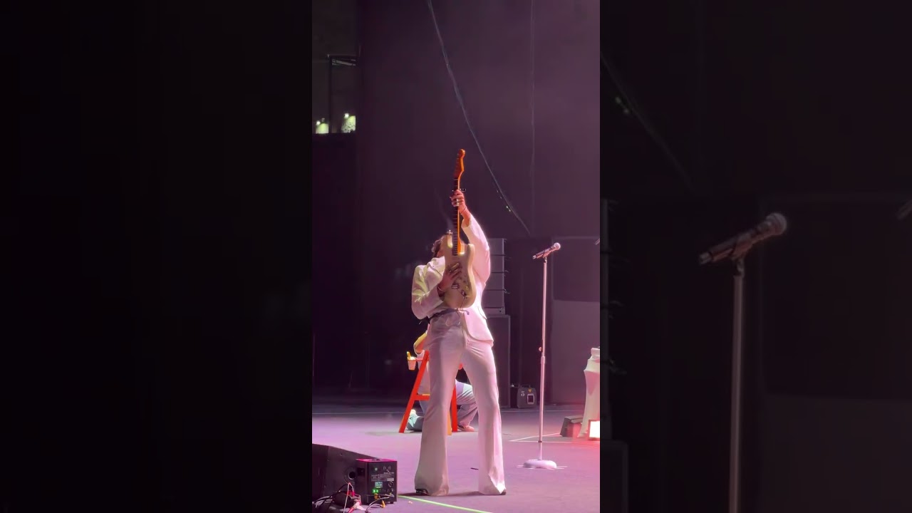Julia / Corriendo con tijeras – Lasso Lima 4K | Malcriado World Tour 2025