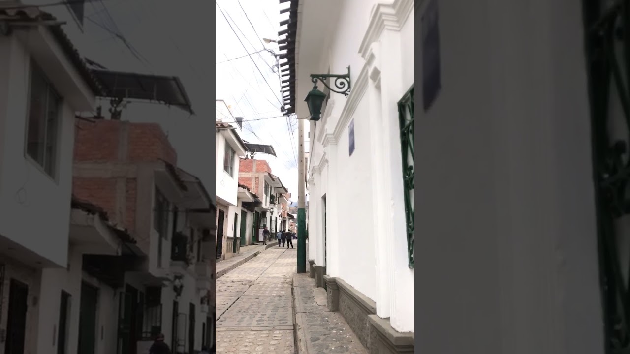 Balcones de Madera y Encanto Colonial en Jr. José Olaya 🪵🏘️ 