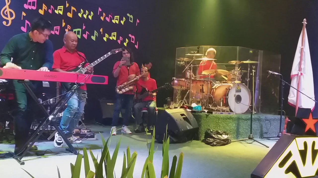 IMANIAR Feat IWANG NOORSAID - IRONI /Cipt.Dodo Zakaria & James F Sundah - HASRATKU /Cipt.Imaniar