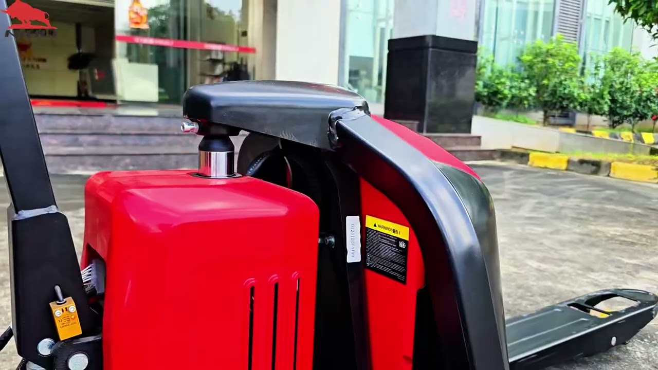 Tight Warehouse? No Problem! 🔥 Electric Pallet Truck Masterclass (Narrow Aisle King)