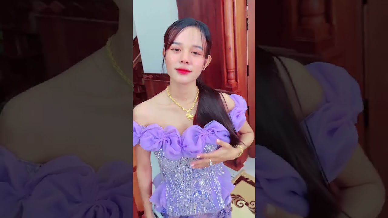 ចាំអូនមួយភ្លែត🙂