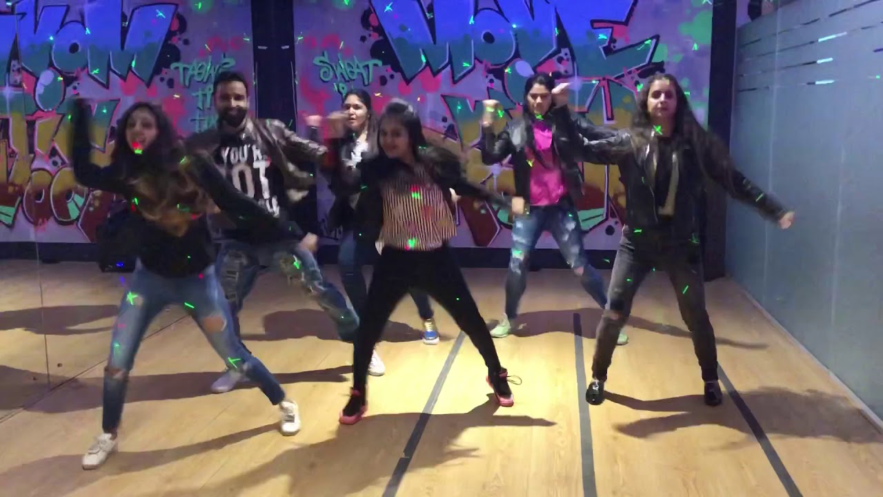 Yeh Kaali Kaali Aankhen | Baazigar |Move with Groove TEAM |Raul Evan Choreography | Shahrukh Khan|