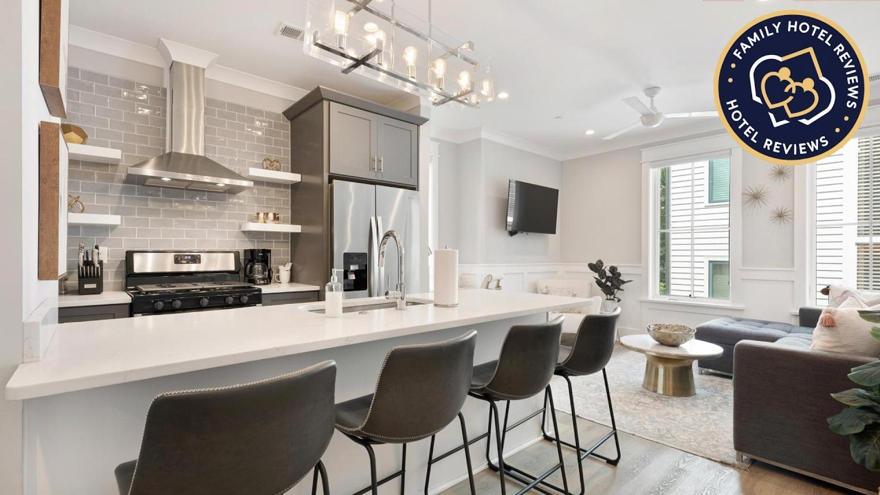 The Palm Suite at 124 Spring | Charleston (SC), United States | Hotel Review 🛏️