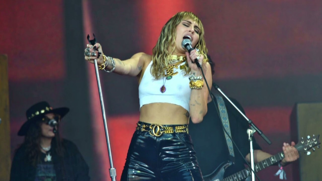 Miley Cyrus - Party In The USA Instrumental (Glastonbury)