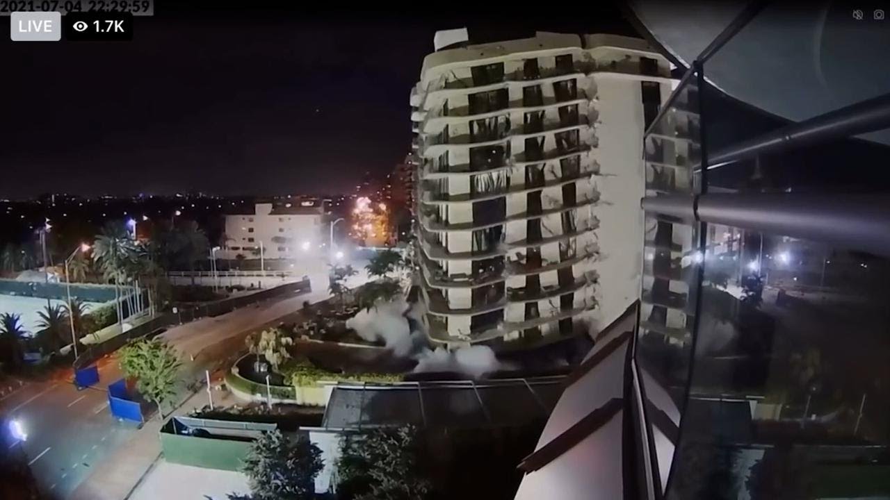 Usa, demolito con un'esplosione controllata il resto del palazzo crollato a Miami