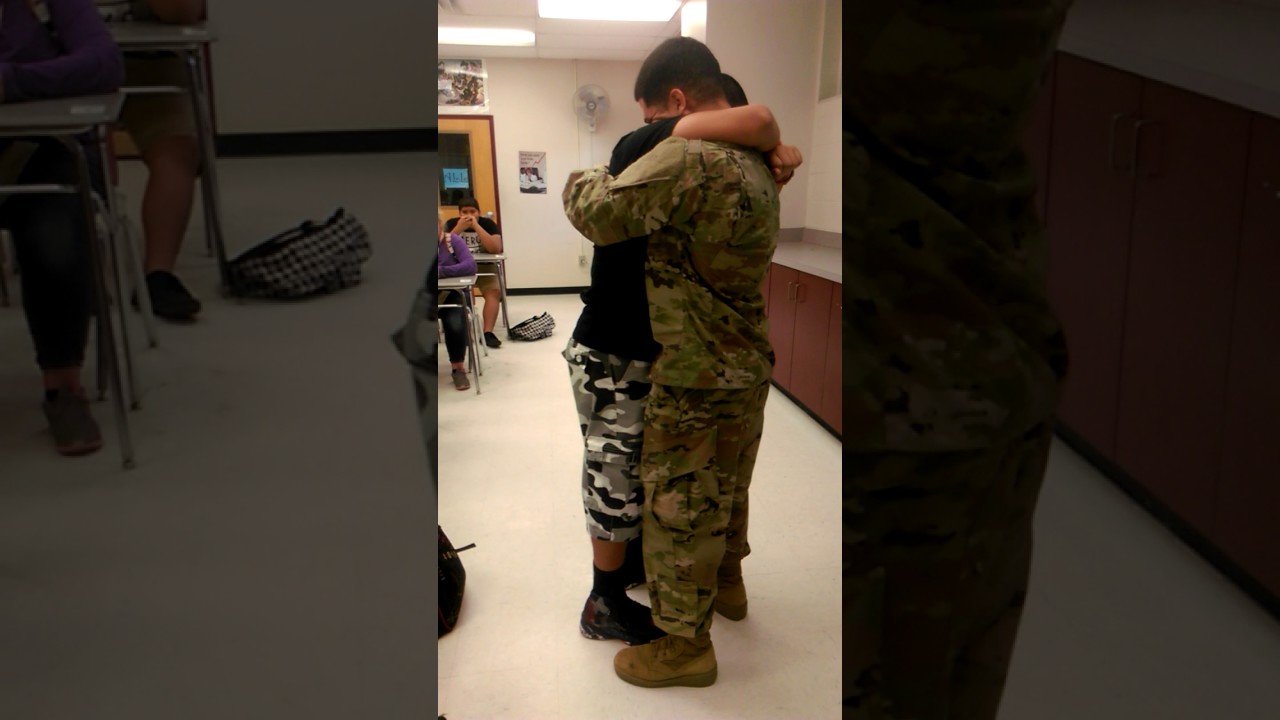 2016 (Army) Soldier surprising his little brother at school for the holidays