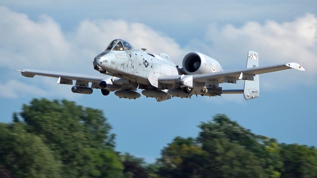 The LAST EVER A10 Demo at EAA Airventure Oshkosh