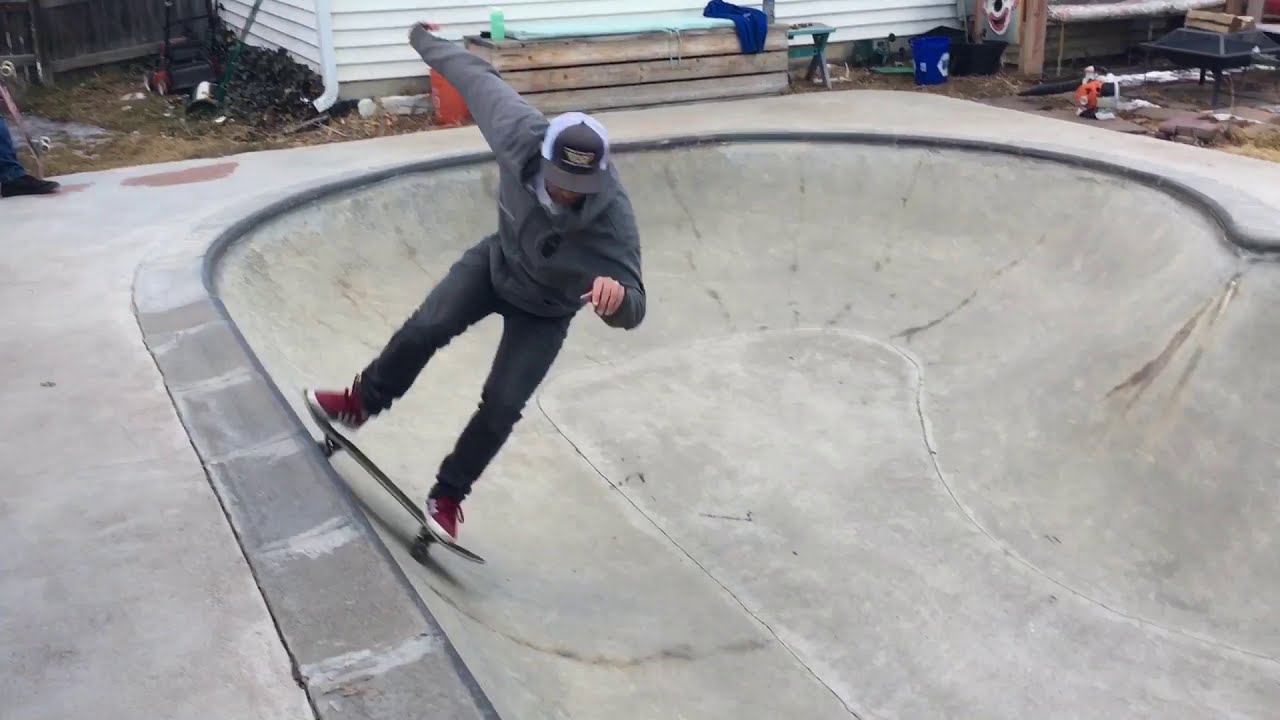 Skating Saul's DIY backyard bowl with Jake and Saul