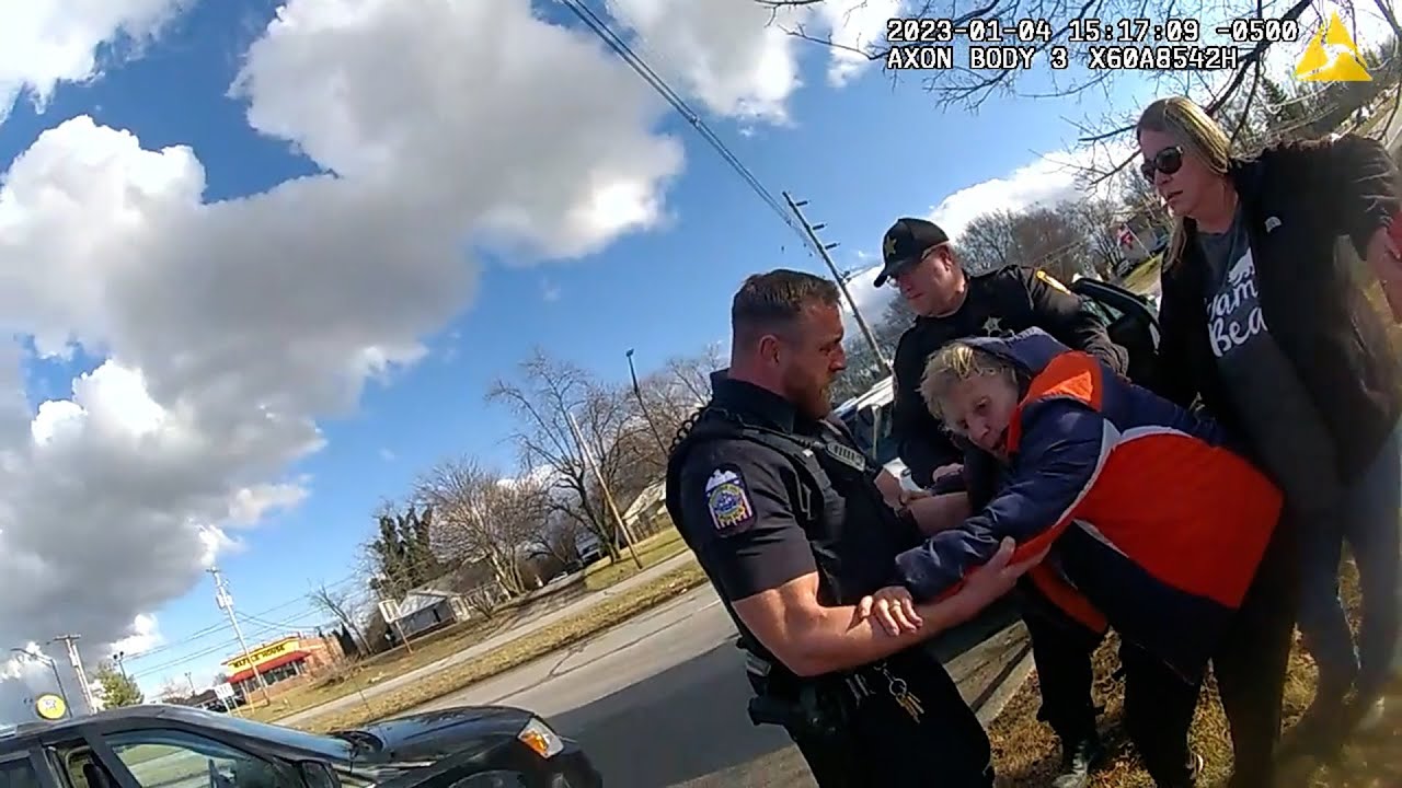 Woman With Alzheimer's saved by officers