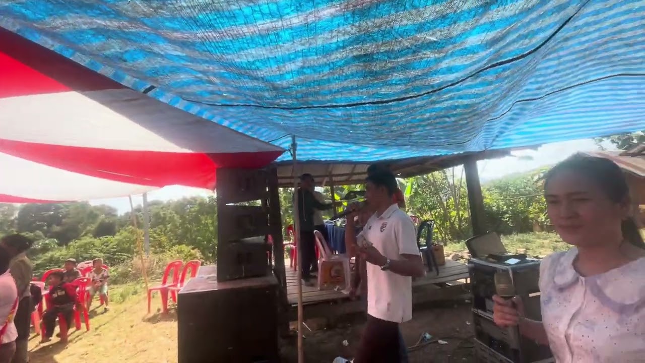 ເອົາບັນຍາກາດແບບມ່ວນໆມາຝາກພີ່ນ້ອງ