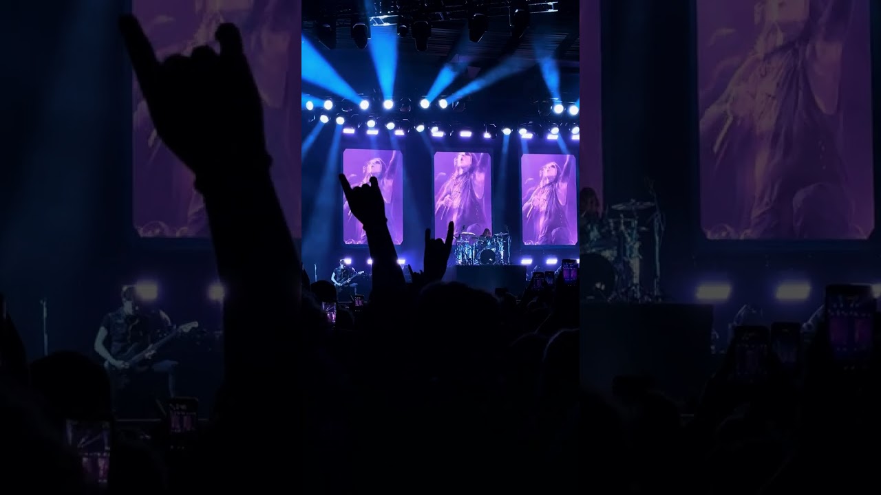Motionless in White - Afraid of the Dark ( Live Praha Forum Karlín 22.2.2026) 