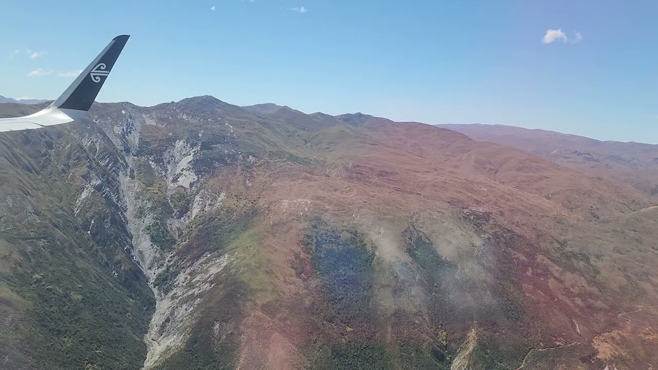 Summer daytime landing at Queenstown NZ (ZQN) on Air New Zealand