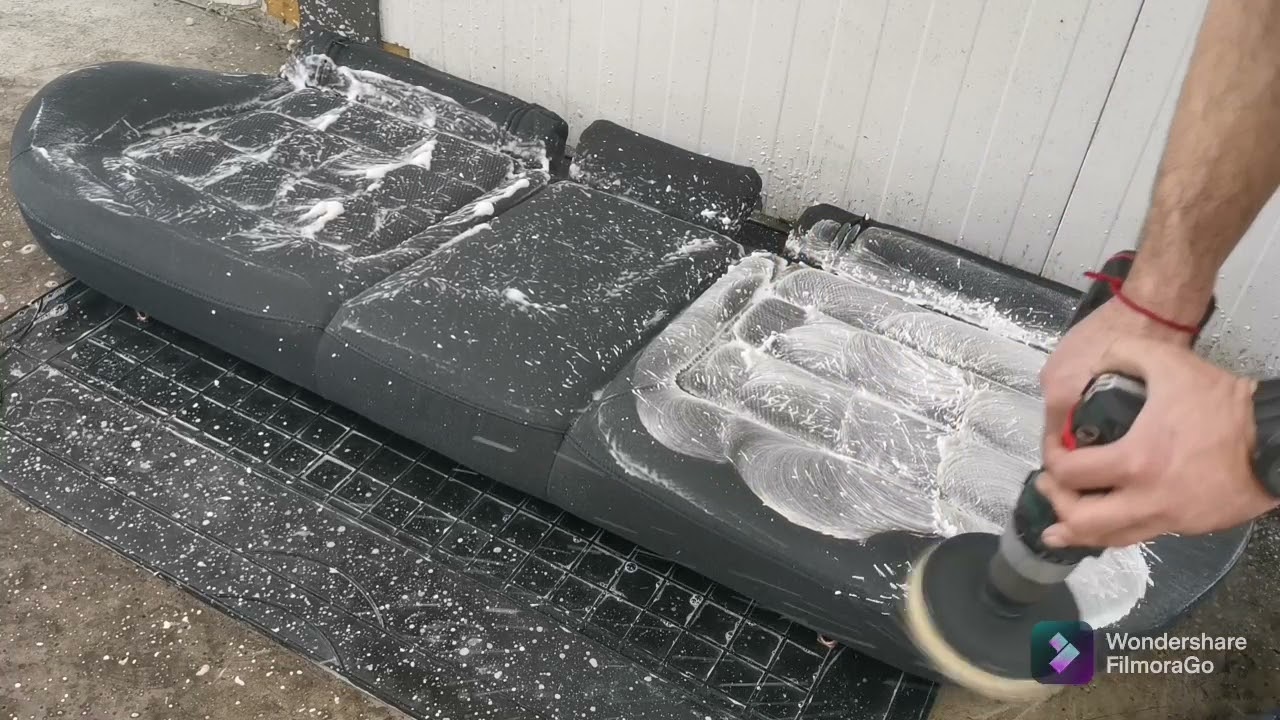 A Filty Cleaning on 15 Years Old Skoda Octavia