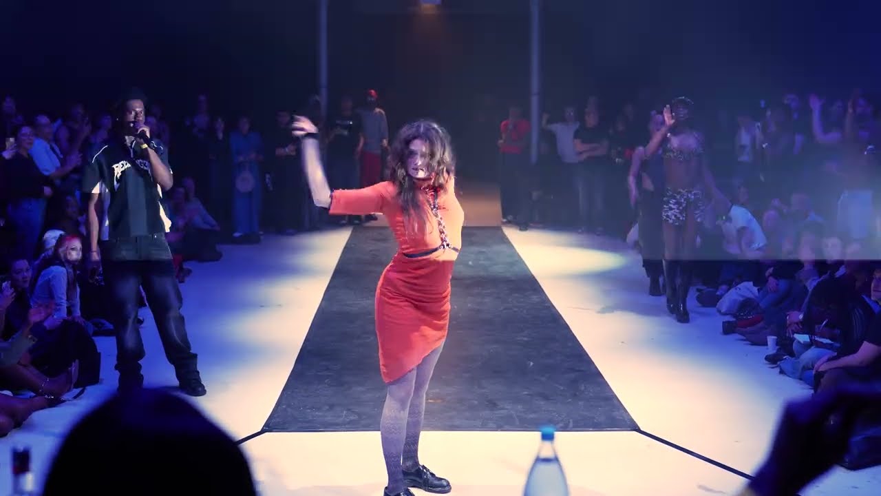 HANDS PERFORMANCE & ARMS CONTROL  THE REVENDICATION KIKI BALL