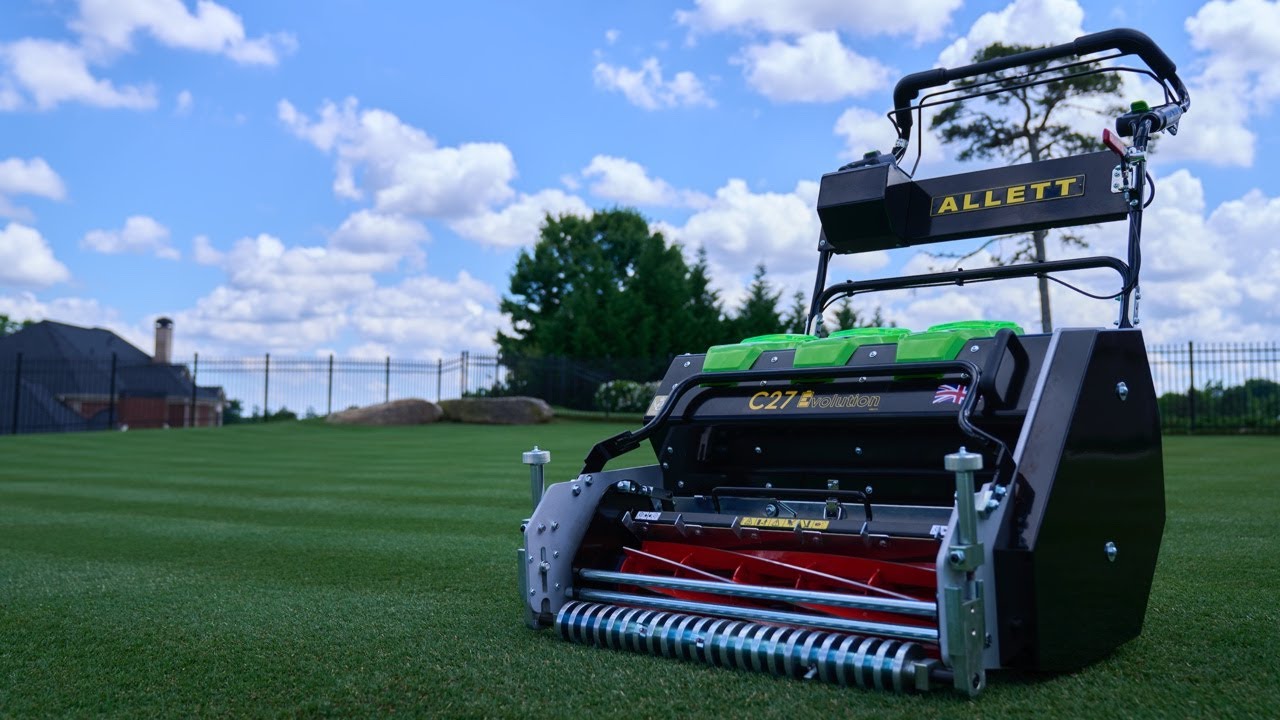 Stop Weeds in Your Lawn Now - Golf Course Lawn -  288