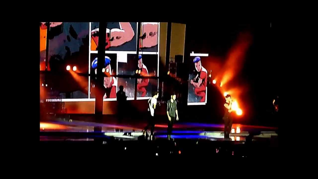 One Direction- Concert Verona 19/05/13- Teenage Dirtbag
