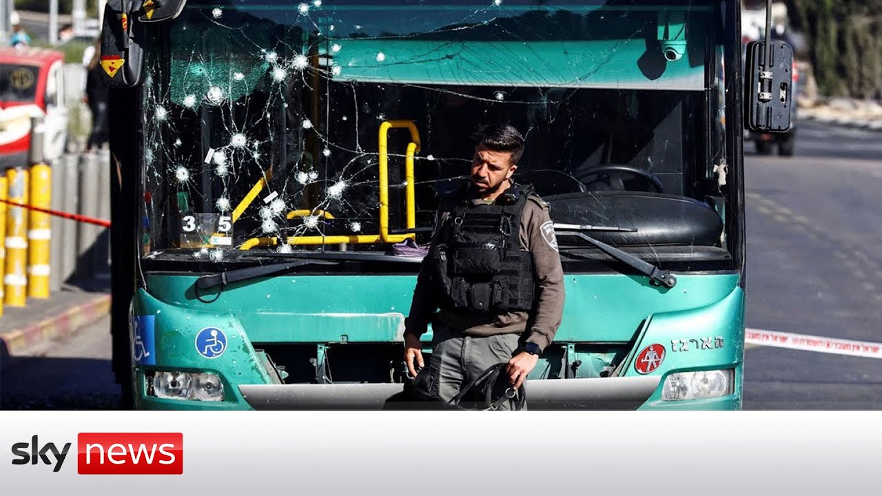 One dead and 14 injured after two explosions in Jerusalem