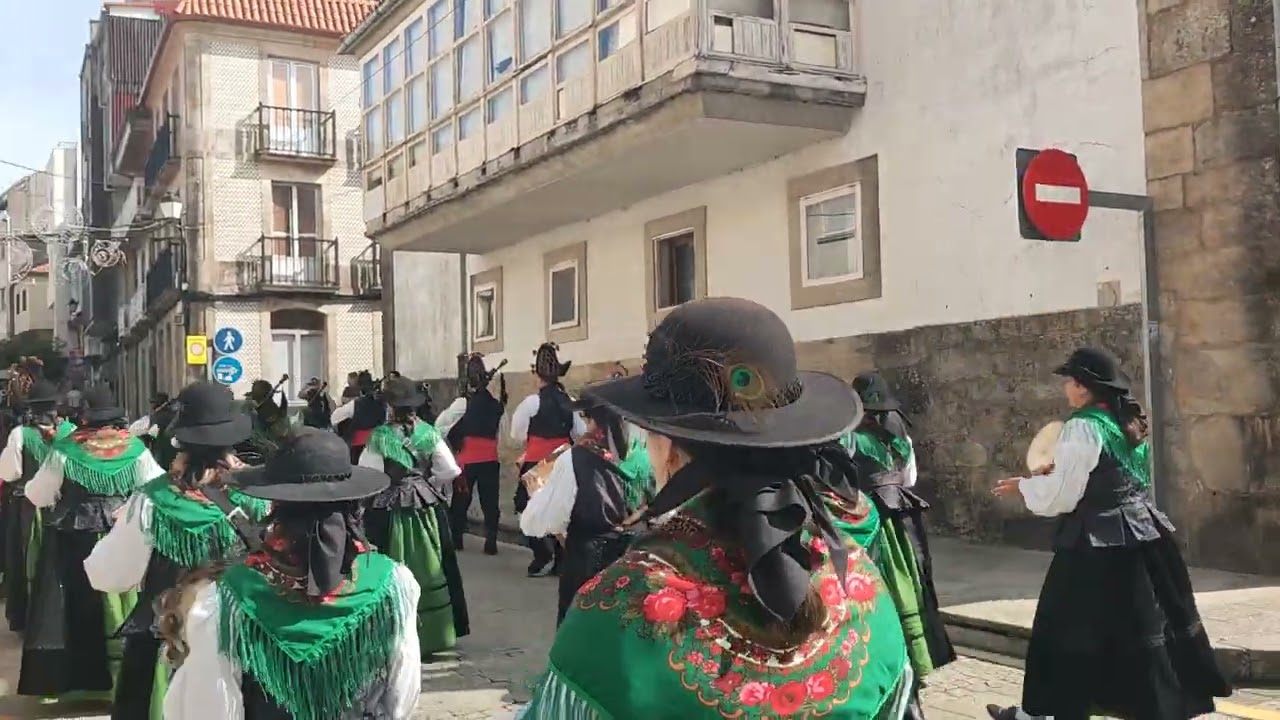 banda de Gaitas en Rianxo, Galicia es ¡Fiesta!