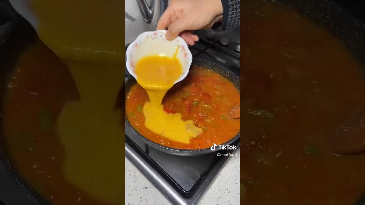 How to make Menemen (Turkish Tomato and Eggs) Recipe and instructions