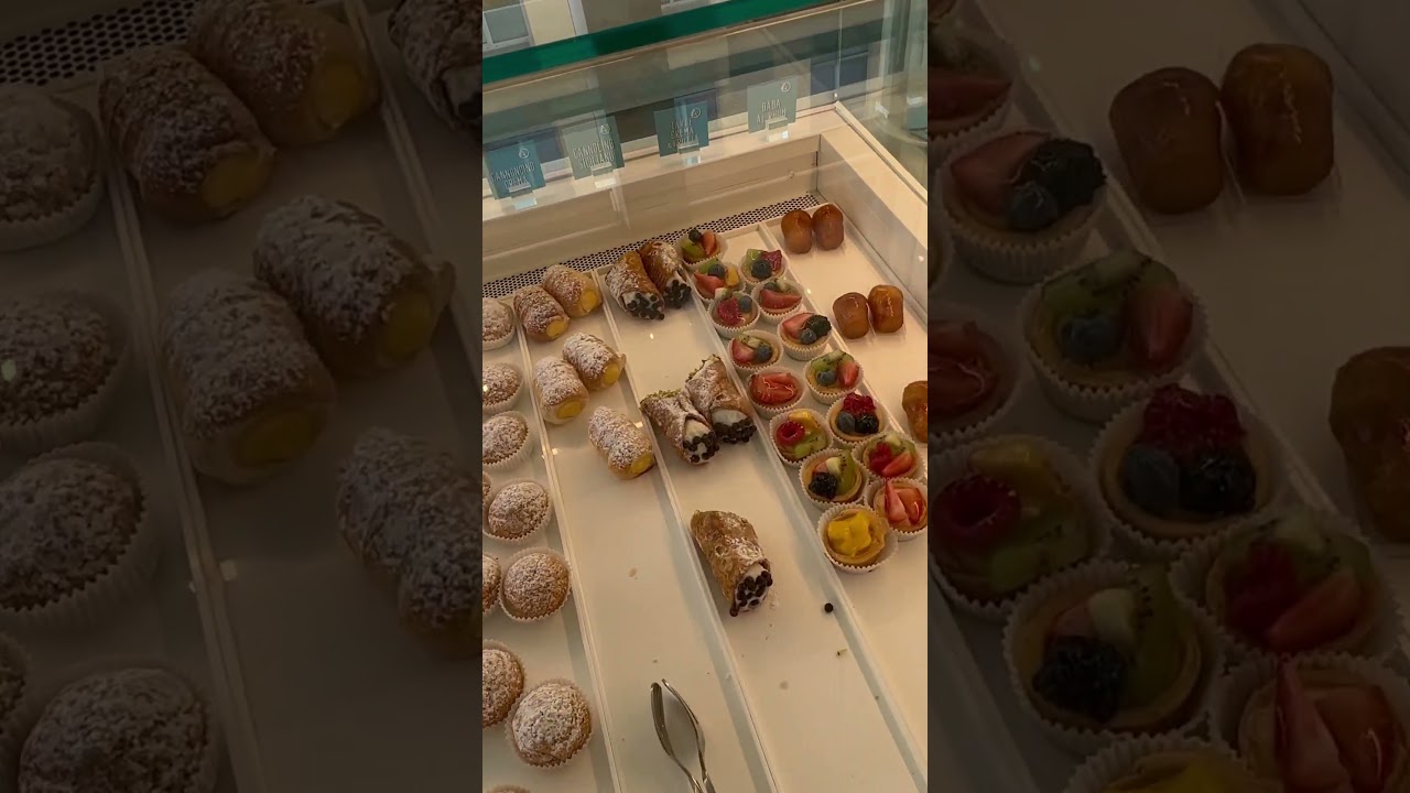 Cake and ice cream in Rimini #rimini #yummyfood #italyculture #italyfood #dessert