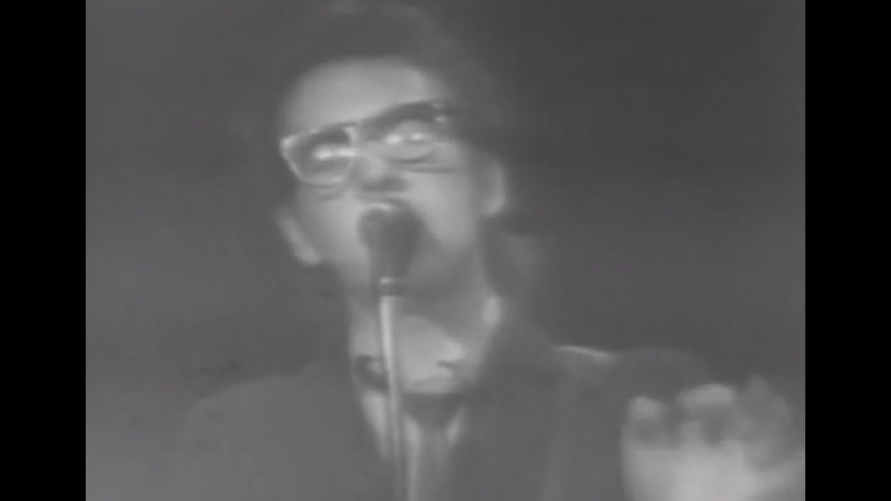 Elvis Costello & the Attractions - (The Angels Wanna Wear My) Red Shoes - 5/5/1978 (Official)
