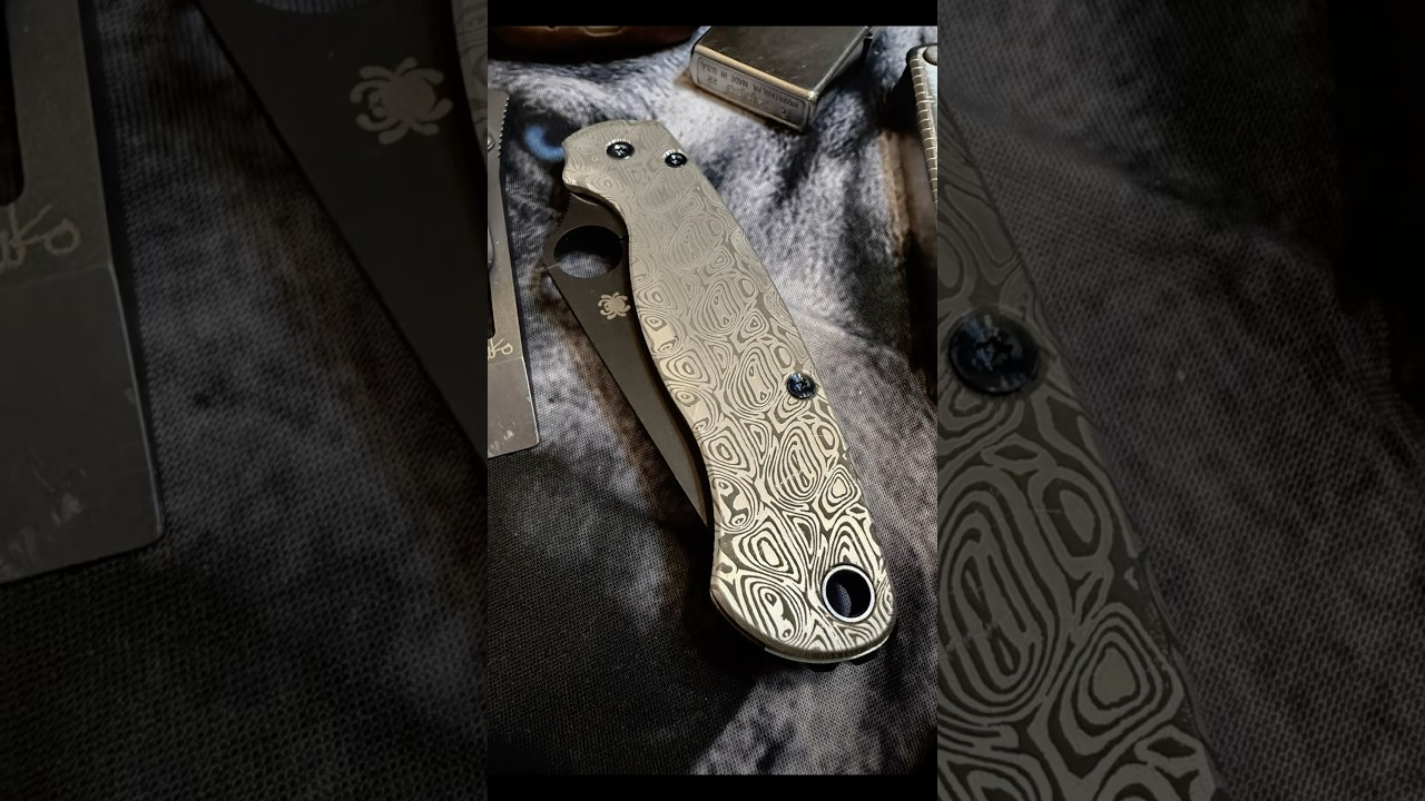Потрёпанный PM2 из стали S30V + Leatherman Kick. Изношен до гладкости, но всё ещё в отличном сост...