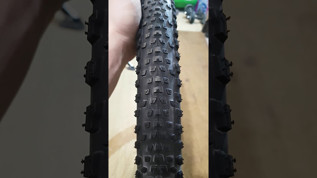 Nowa oponka na tył Maxxis Recon Race następca Schwalbe.