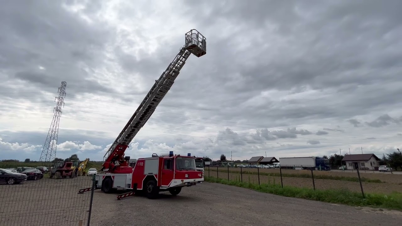 W&oacute;z strażacki IVECO MAGIRUS DRABINA DLK 23 na flotilo.pl