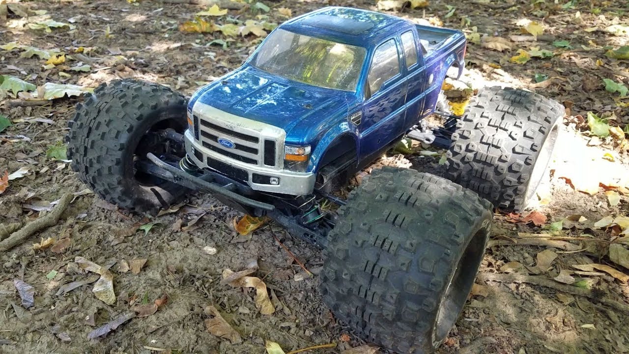 Tekno MT410 Monster Truck - Castle Build Overview and 2S/3S Running Video