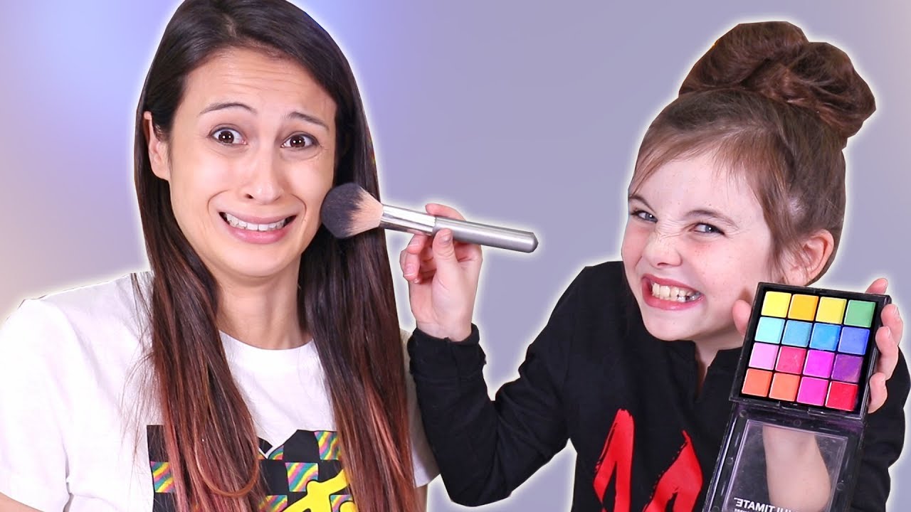 BIBI DOET MIJN MAKE-UP! || MeisjeDjamila