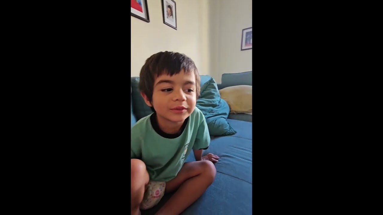 Gino haciendo un licuado o batido de duraznos y sus pasos, 13 de Noviembre 2024