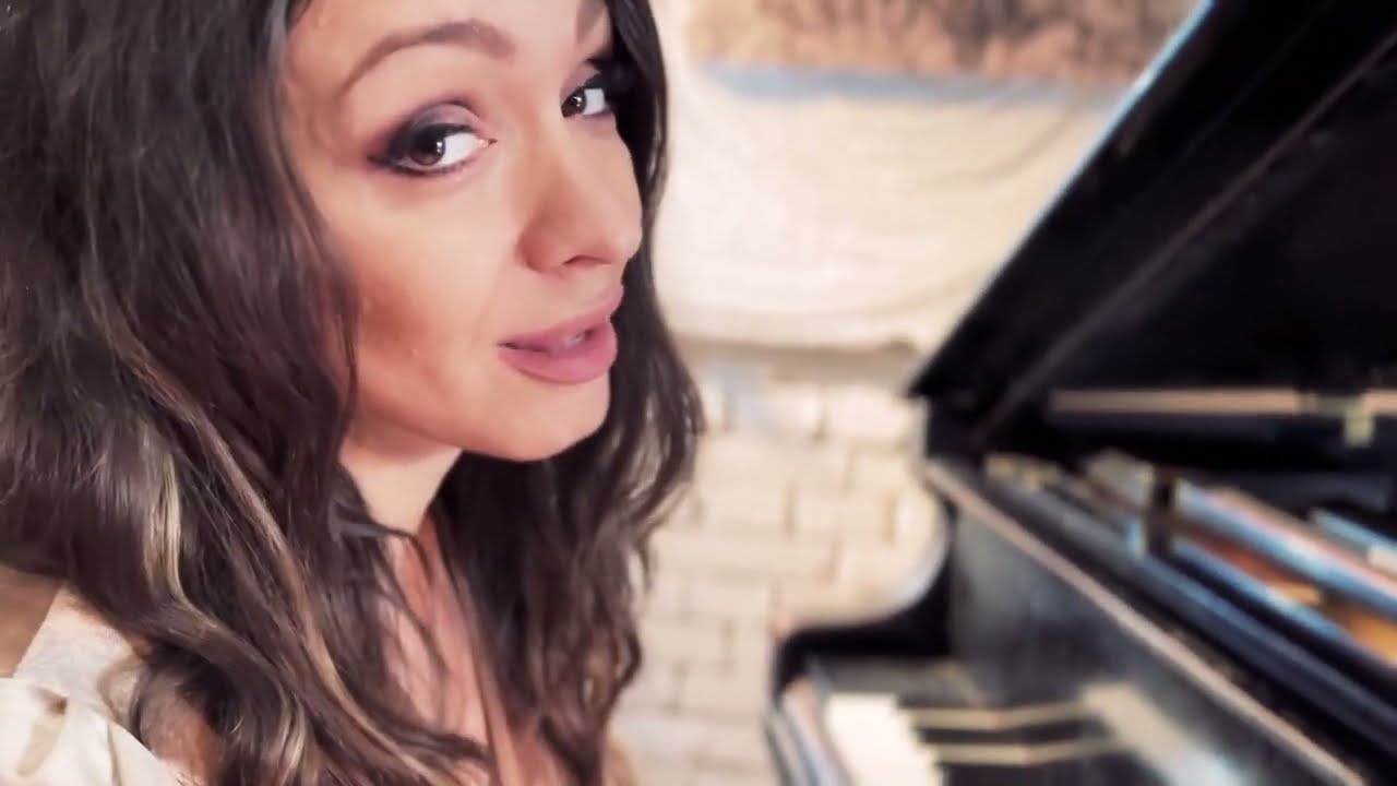 Martina Comisso - Rozhodol si sám (official music video)