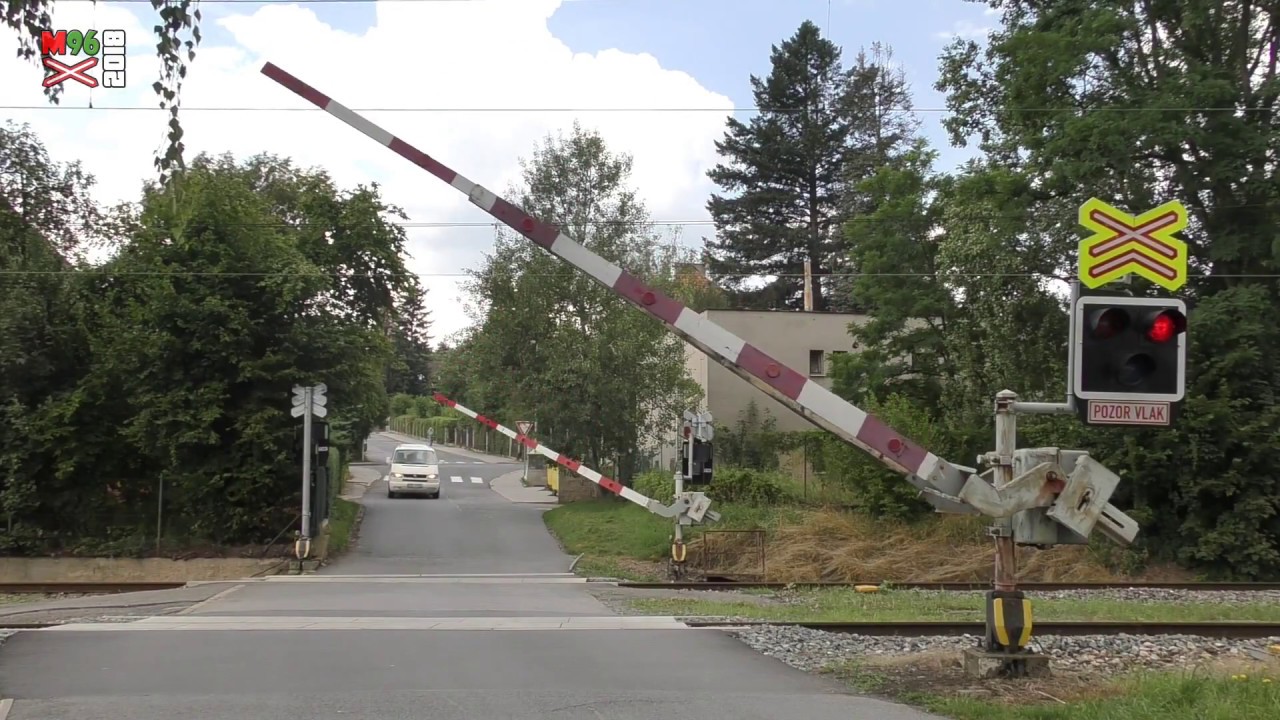 Železniční přejezd Černošice-Mokropsy #1 [P266] - 17.7.2018 / Czech railroad crossing