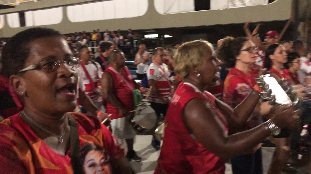 Renascer de Jacarepaguá 2020: bateria no ensaio do Sambódromo