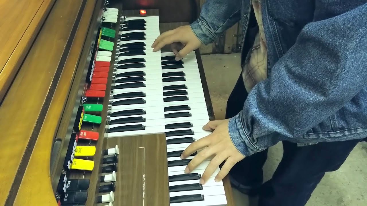 Gemlya playing the 