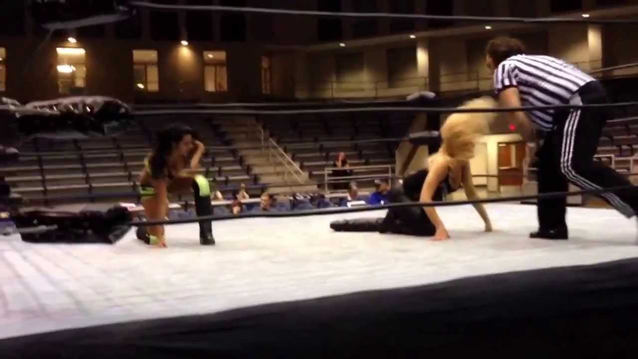Amber O'Neal vs. Amanda Rodriguez - Spartanburg, SC 10-19-13